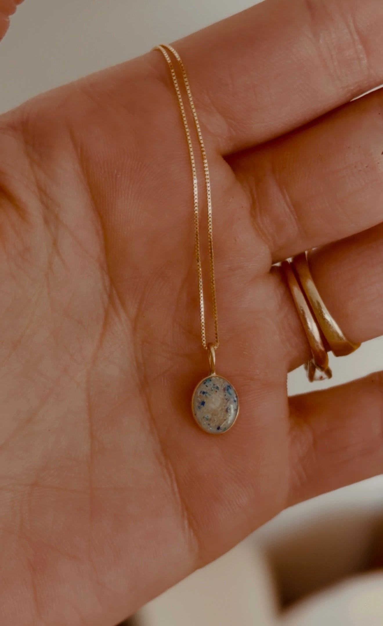 14K Gold Goddess Oval Pendant Necklace