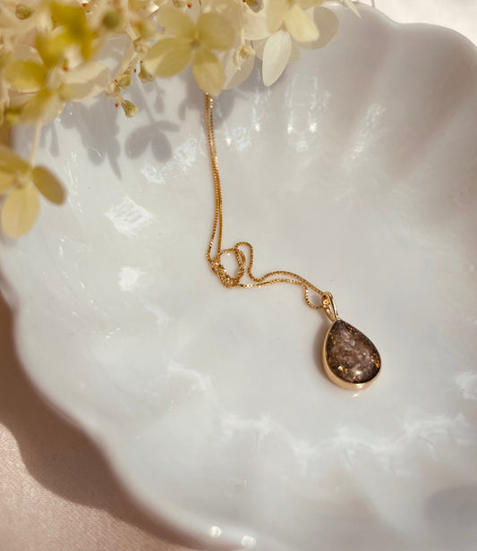 Memorial Jewelry: Beautiful Ways to Honour a Loved One